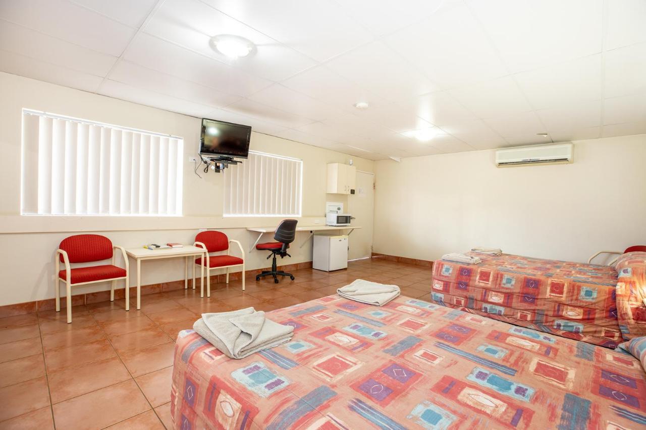 Leichhardt Hotel Motel Cloncurry Esterno foto